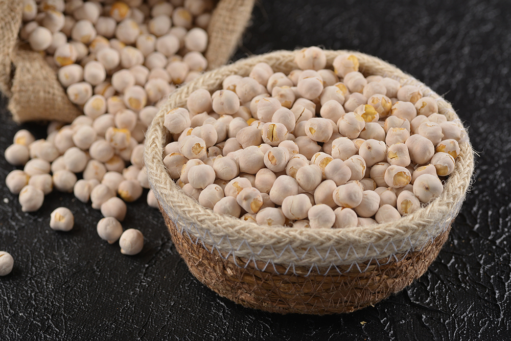  White chickpeas